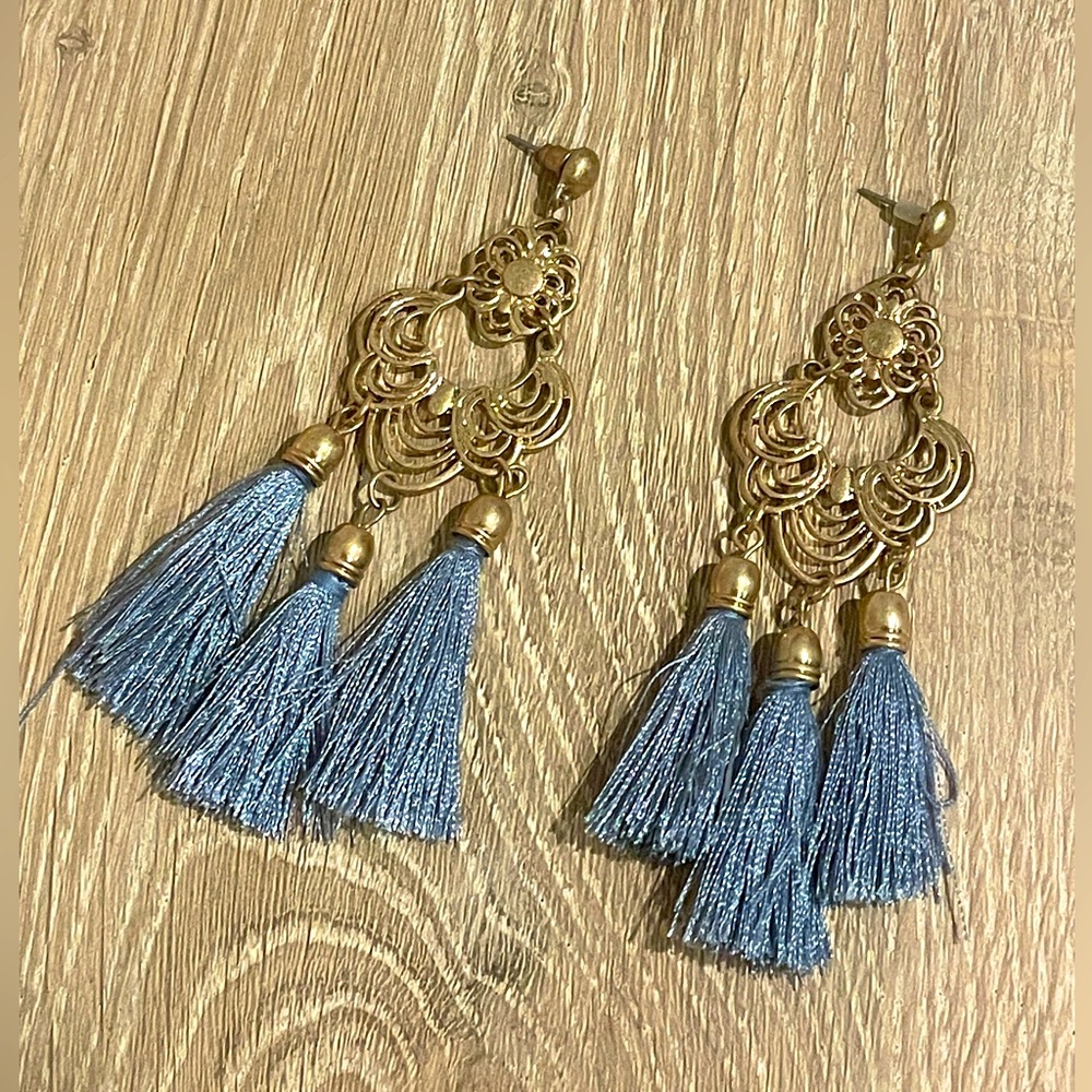 BLUE TASSEL EARRINGS